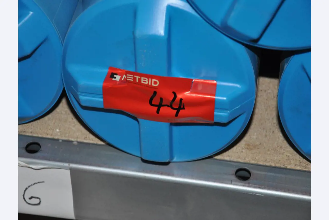 Machines, tools, merchandise / workshop equipment of the automobile sector / <br>tyre service-9